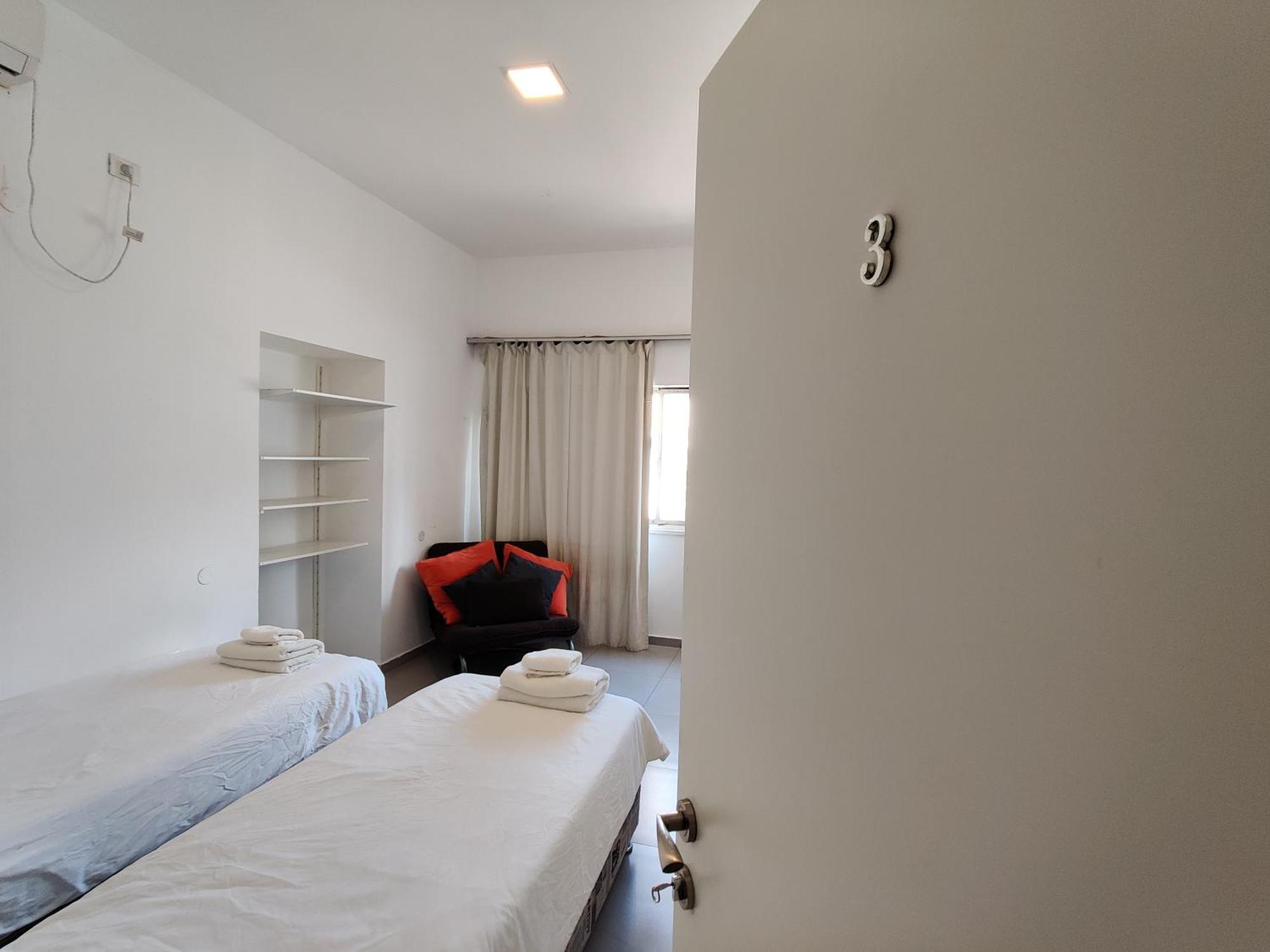 Begin19 Apartments & Hostel Tel Aviv Værelse billede