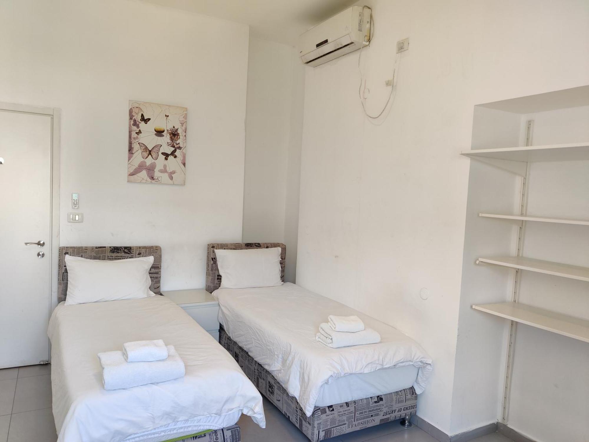 Begin19 Apartments & Hostel Tel Aviv Værelse billede