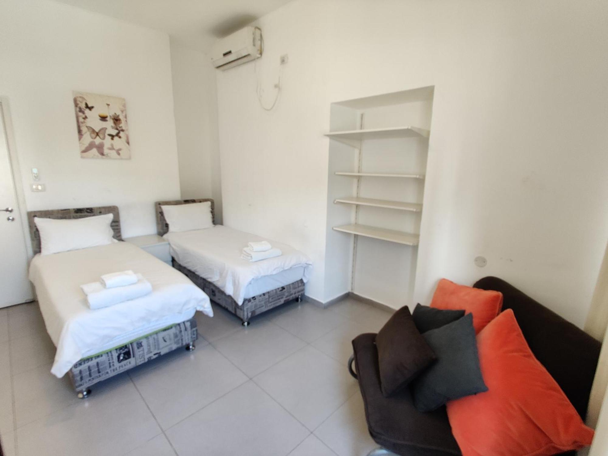 Begin19 Apartments & Hostel Tel Aviv Værelse billede