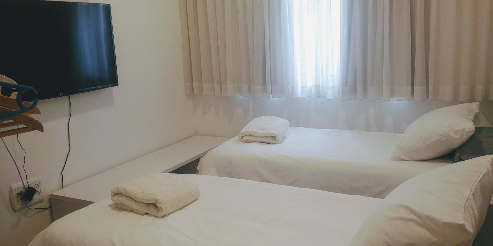Begin19 Apartments & Hostel Tel Aviv Værelse billede