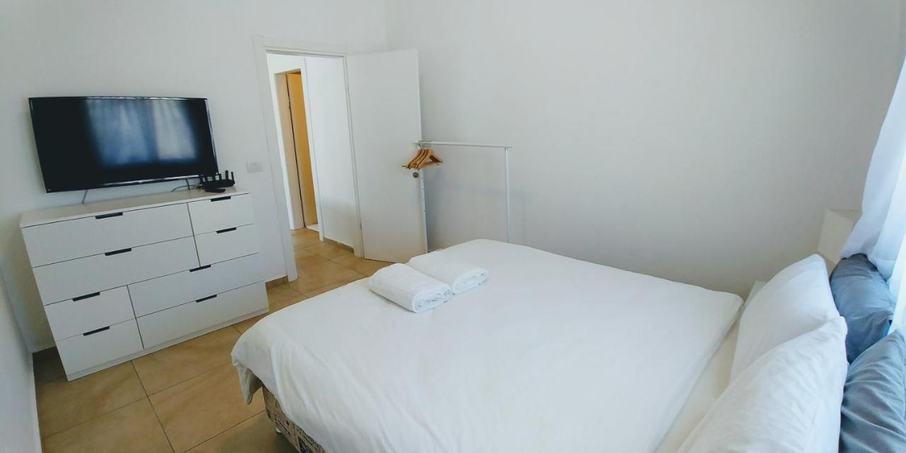 Begin19 Apartments & Hostel Tel Aviv Eksteriør billede